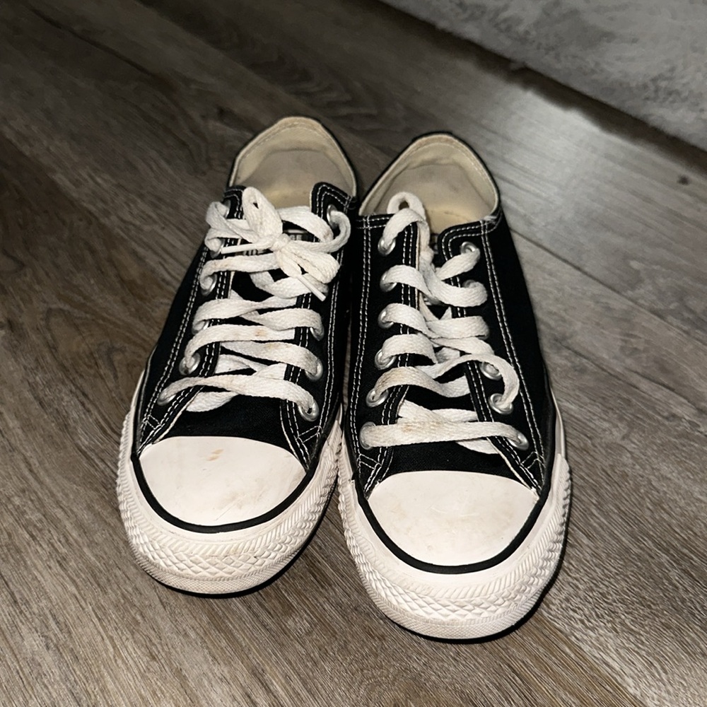 black converse